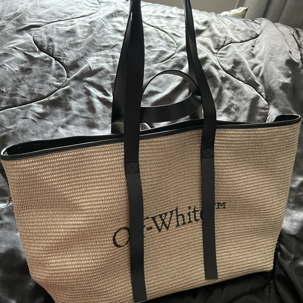 💯 AUTHENTIC OFF-WHITE RAFFIA TOTE
